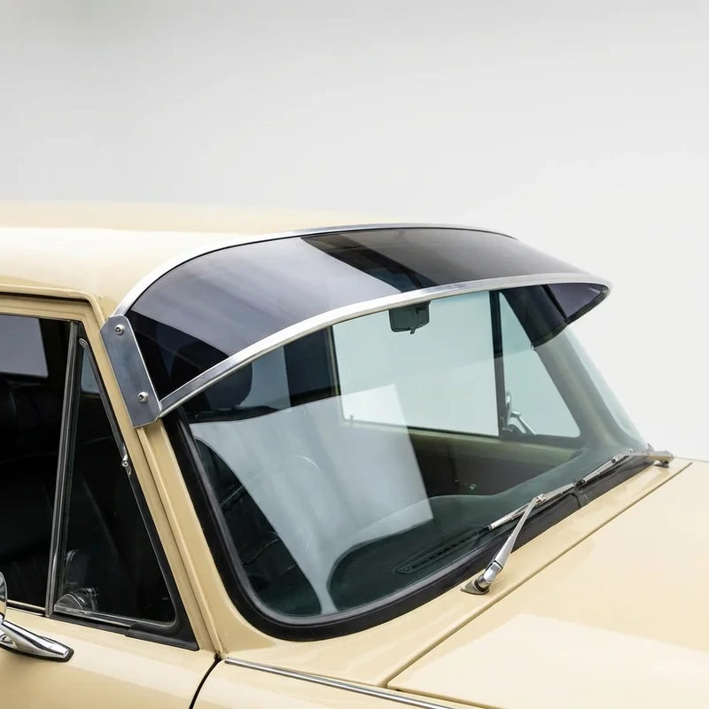 Tinted Acrylic Windscreen Sunvisor for Checker Aerobus (1970 - 1974)